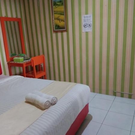 Hotel Krui Syariah Εξωτερικό φωτογραφία